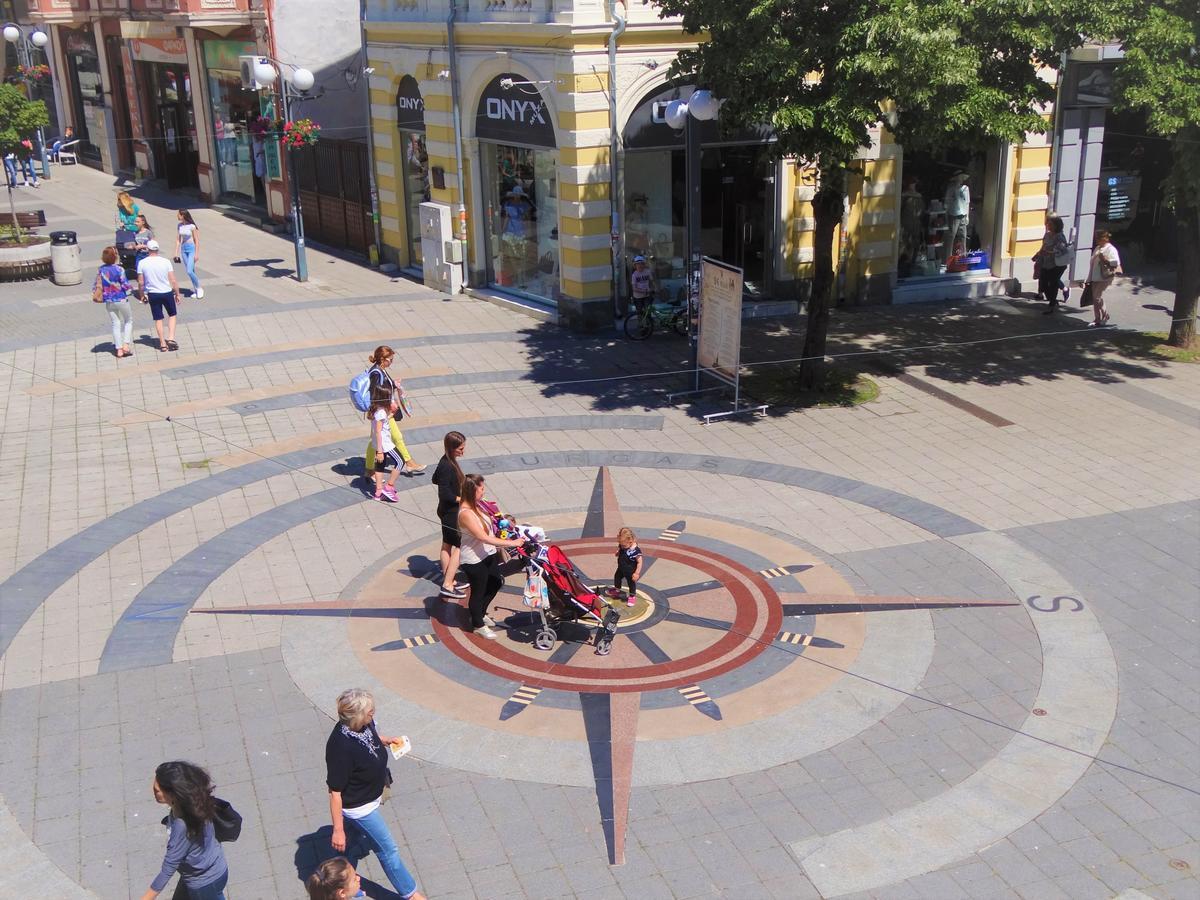 Hostel Compass Burgas Luaran gambar