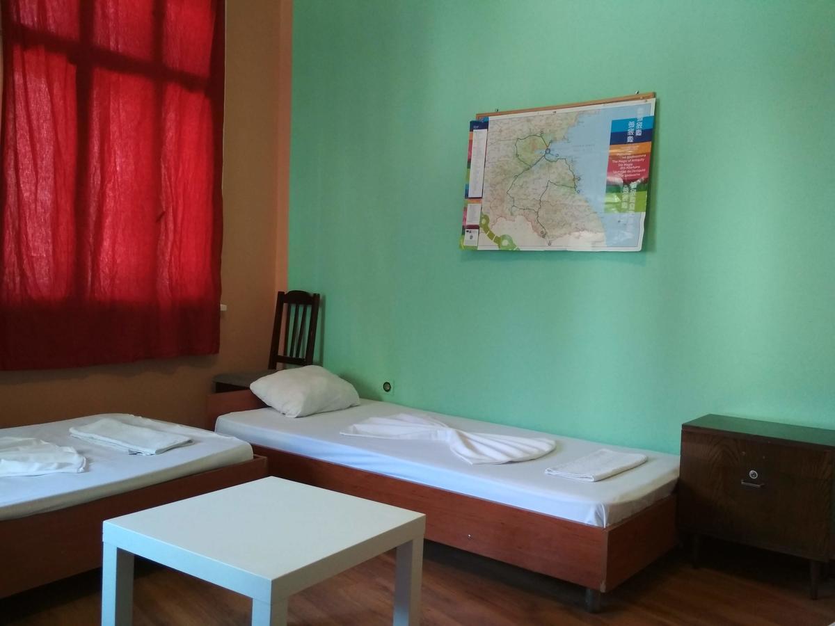 Hostel Compass Burgas Luaran gambar